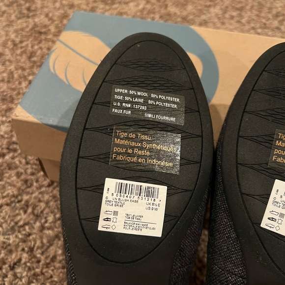 Clarks Unstructured Wool & Polyester Slip On Shoes, womens 9, new with tags/box - Picture 9 of 9